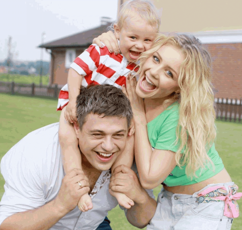 Тіна Кароль і Євген Огір