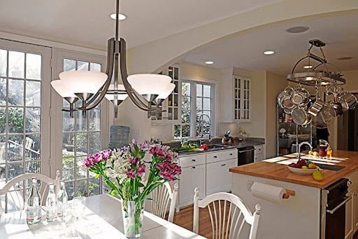 Вибираємо люстру для кухні в Івано-Франківську