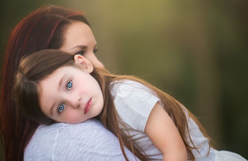 Вплив повітряної тривоги в Івано-Франківську на психіку дитини: як заспокоїти малюків?