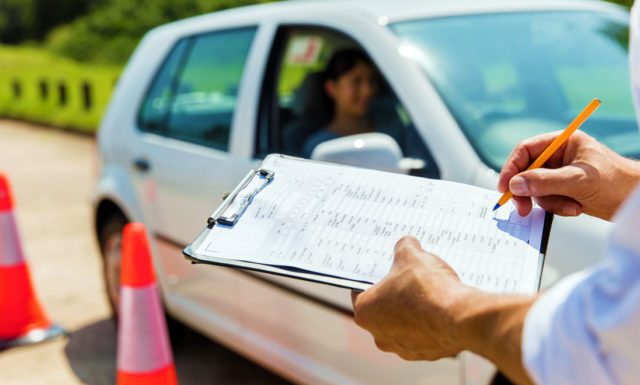 5 переваг прискорених курсів водіння