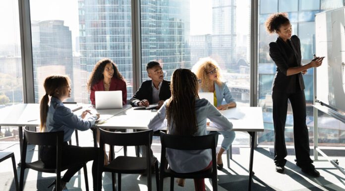 Навчання протягом життя: як шукати нові курси та можливості