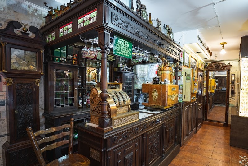 Антикварня ШпиндеL — Restaurant